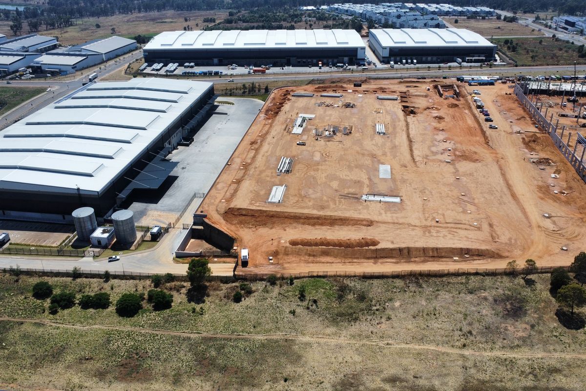 Warehouse to let in Longlake - Photo 4