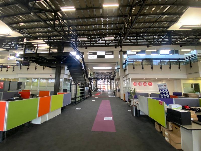 Office/ showroom to let in Longmeadow - Photo 10