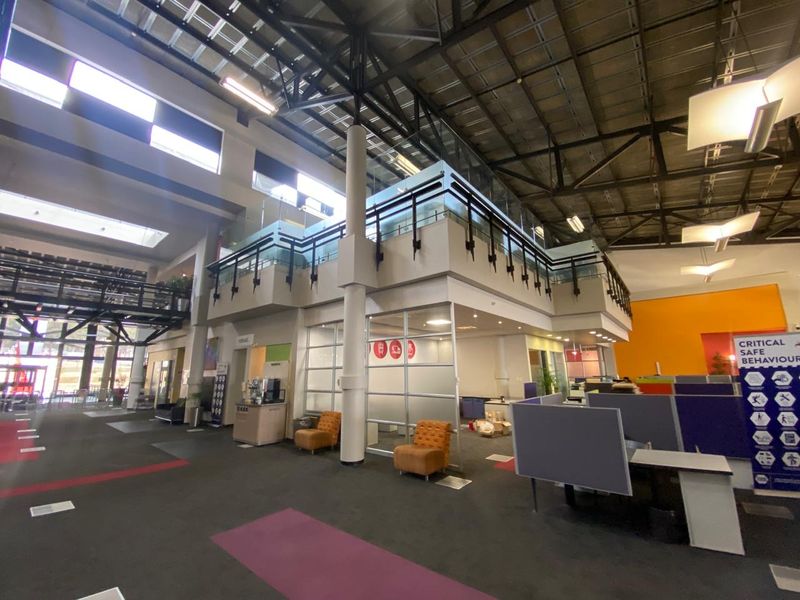 Office/ showroom to let in Longmeadow - Photo 9