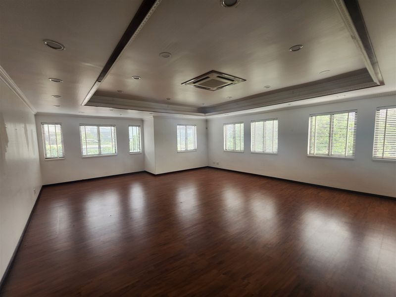 2000sqm Office space to let in Wierda Valley Sandton - Photo 9