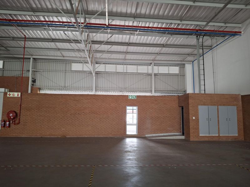 Newly Built Warehouse with 24/7 Security – Prime Location Near Kempton Park! - Photo 9