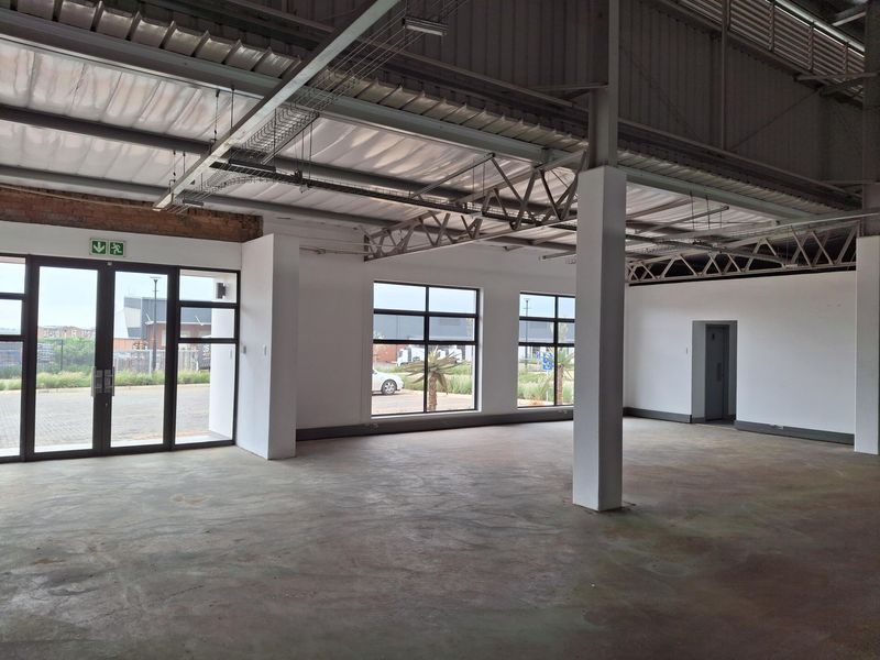 Newly Built Warehouse with 24/7 Security – Prime Location Near Kempton Park! - Photo 4