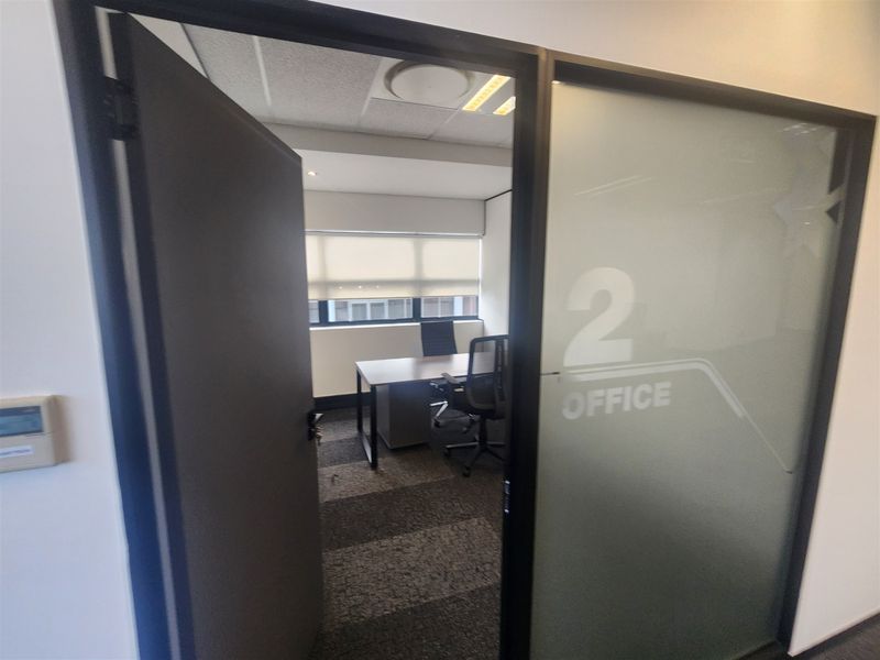 315m2 Office to let in Sandown, Sandton - Photo 8