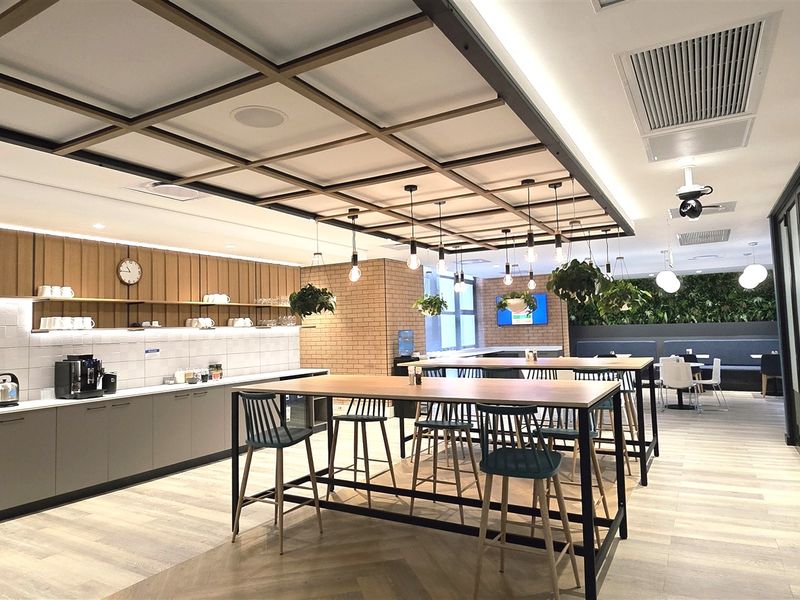 Office space to let in Culross on Main - Photo 3