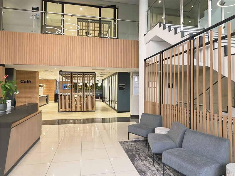 Office space to let in Culross on Main - Photo 2