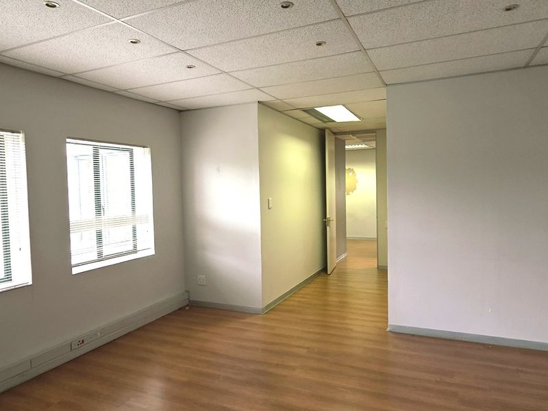 Office space to let in Bryanston Gate - Photo 2