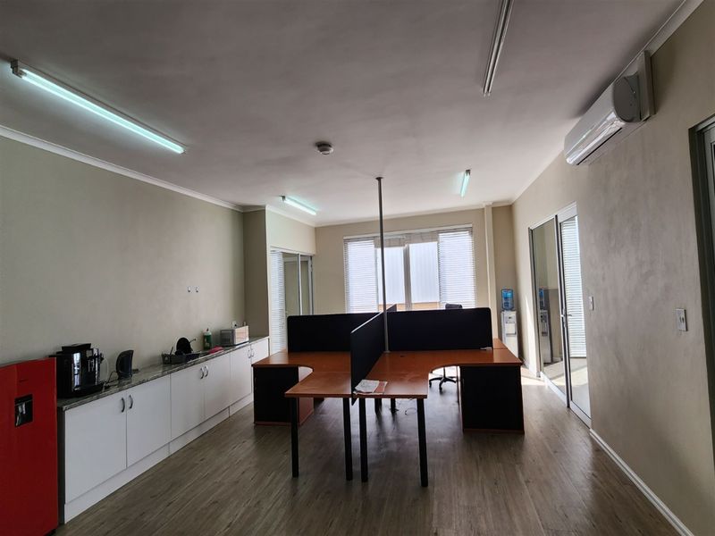 12925m2  Warehouse  - For Sale at R27mn plus vat - Photo 10