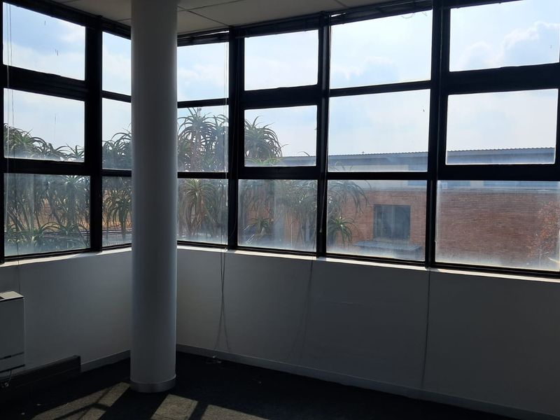 253m2 Office TO LET in Eco Park - Photo 4