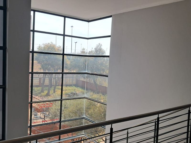 253m2 Office TO LET in Eco Park - Photo 1
