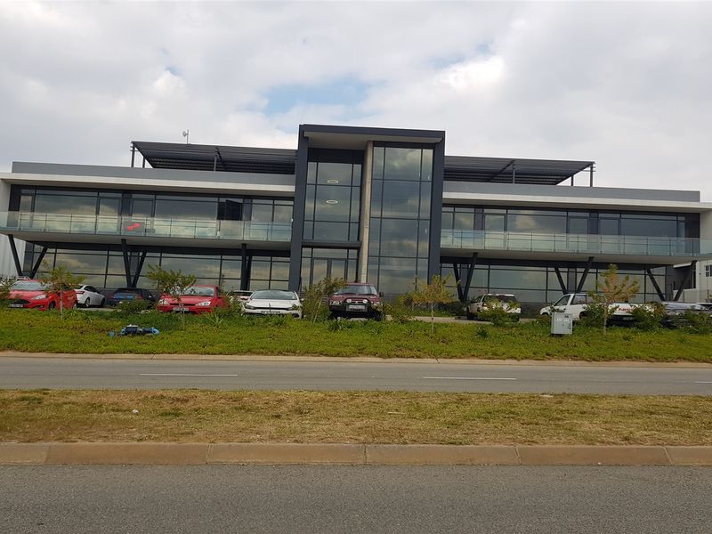 2244m2  Warehouse  - TO LEASE - Photo 2