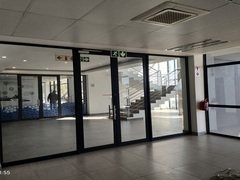 2244m2  Warehouse  - TO LEASE - Photo 7