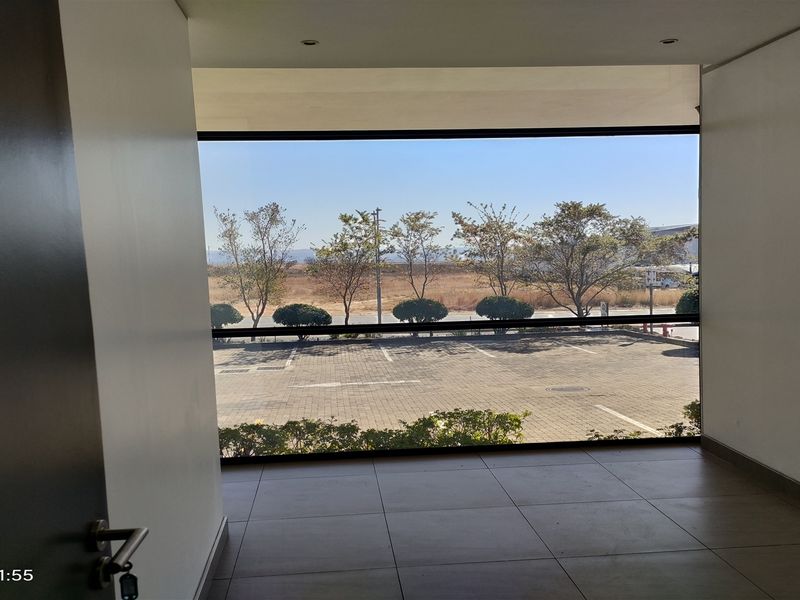 2244m2  Warehouse  - TO LEASE - Photo 9