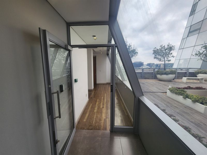 520,29sqm Offices to let in Sandton - Photo 3