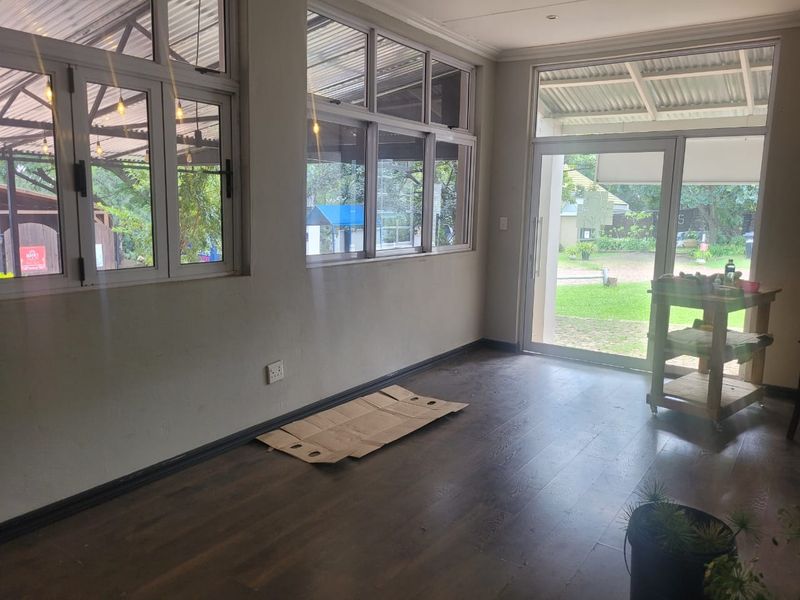 167m2 Retail / Warehouse to Let in Doornkloof East, Irene area - Photo 9