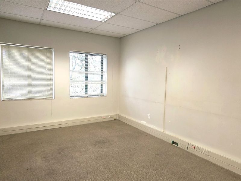 Office space to let in Bryanston Gate - Photo 4