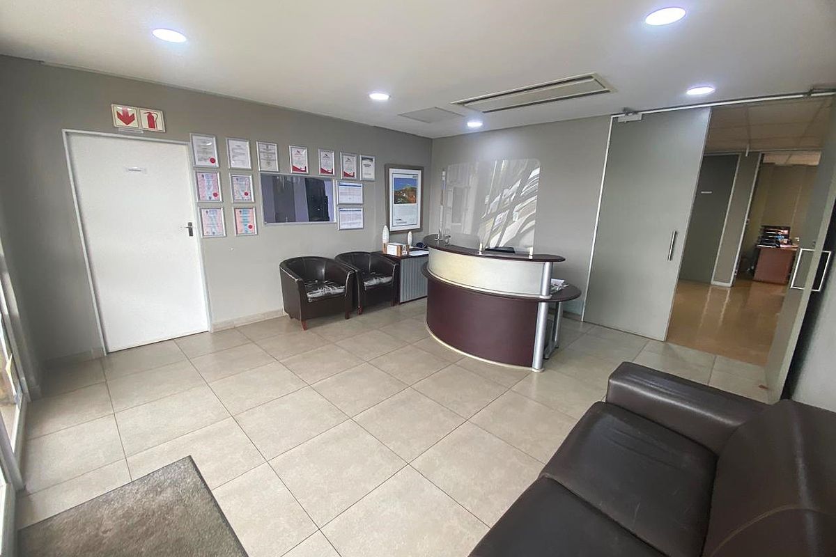 Flexible 2,893m2 Industrial Facility To Let | Randjespark, Midrand - Photo 5