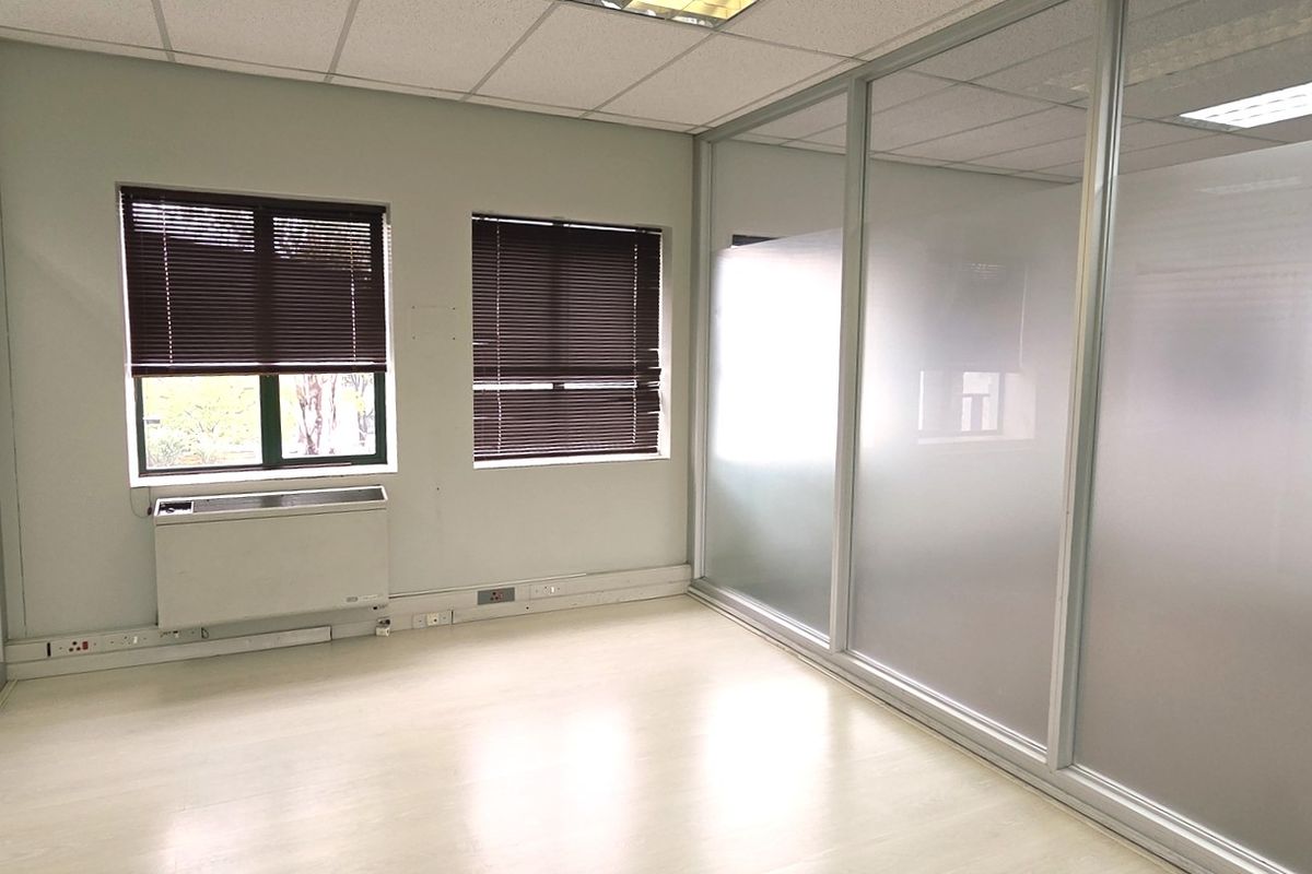 Office space to let in Bryanston Gate - Photo 3