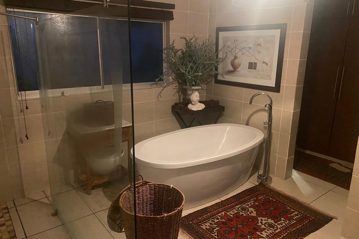 For Sale;  Executive Style Farm 12.78 Ha  7 km from town - Photo 4