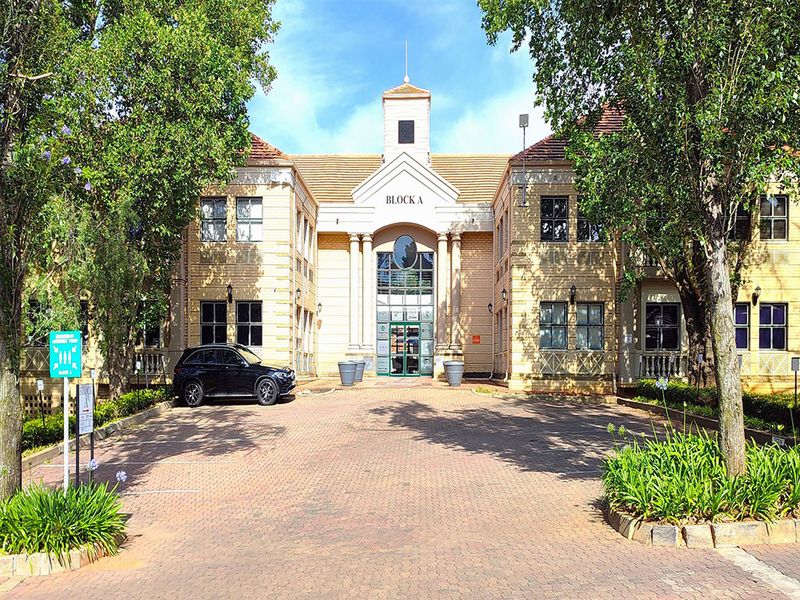 140m2 Offices to let in Dunkeld - Photo 10