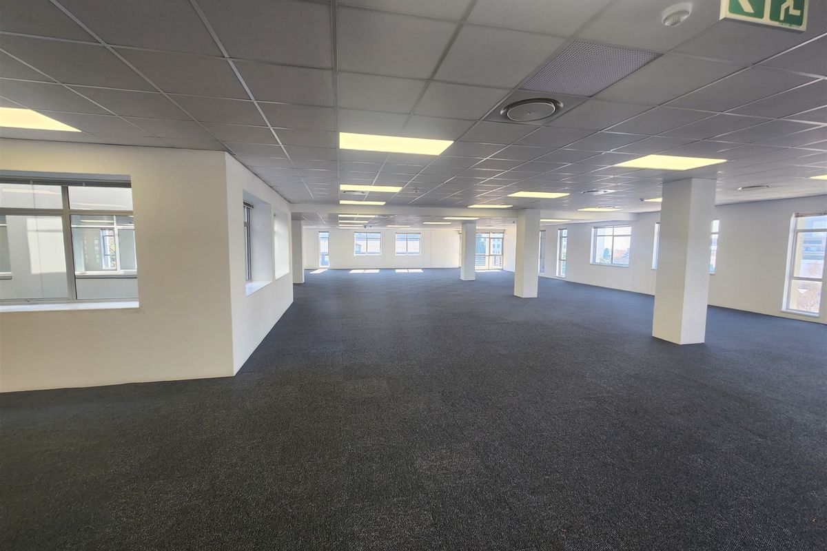 1210.9sqm Offices to let in Sandown, Sandton - Photo 3