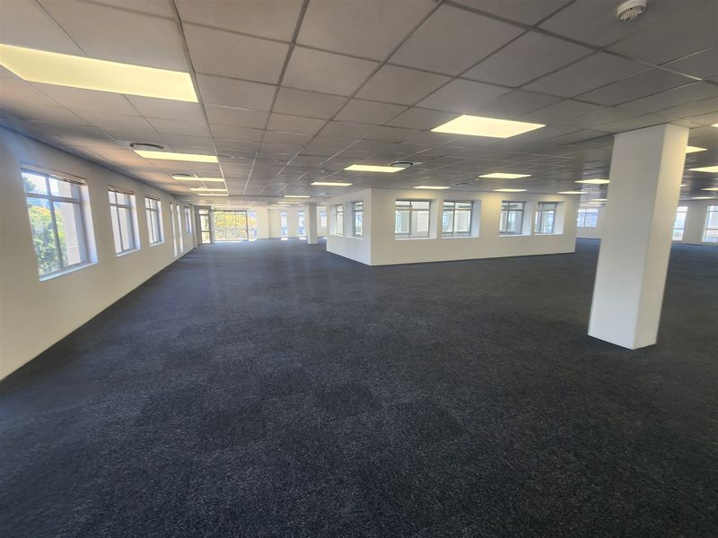 1210.9sqm Offices to let in Sandown, Sandton - Photo 2