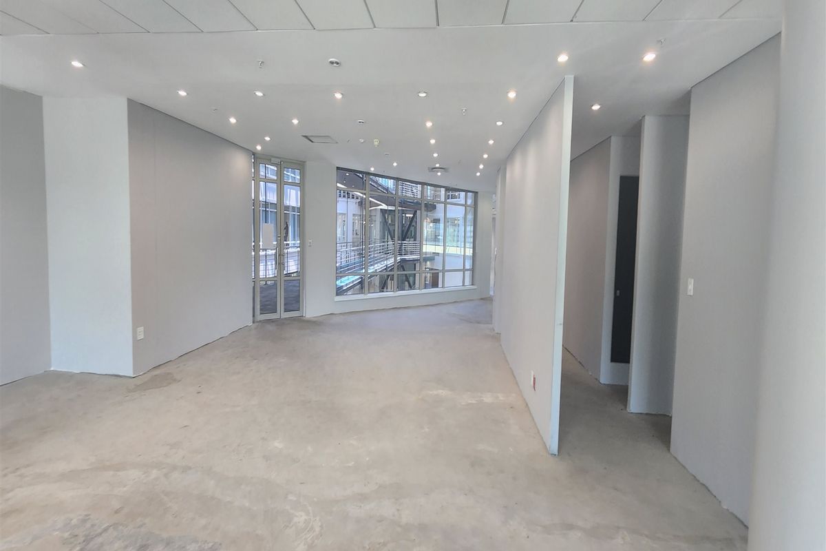 834,20 sqmOffices to let in Sandton - Photo 3