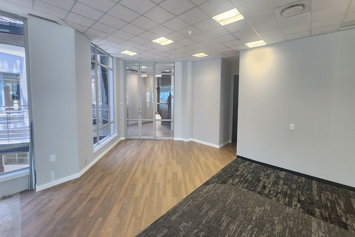 834,20 sqmOffices to let in Sandton - Photo 5