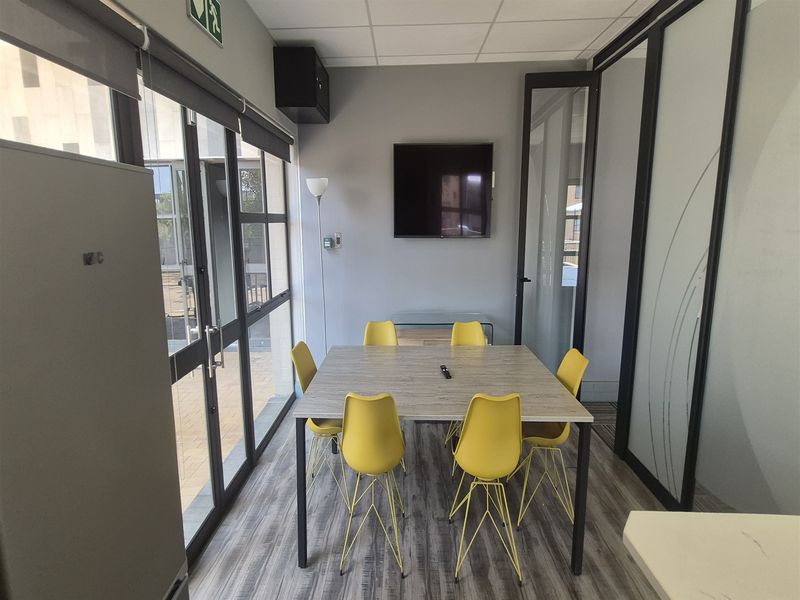 153.44sqm Offices to let in Illovo, Sandton - Photo 4