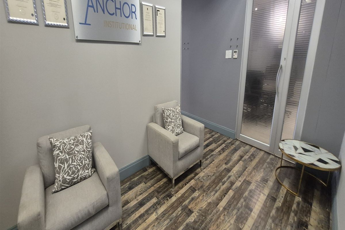 153.44sqm Offices to let in Illovo, Sandton - Photo 2
