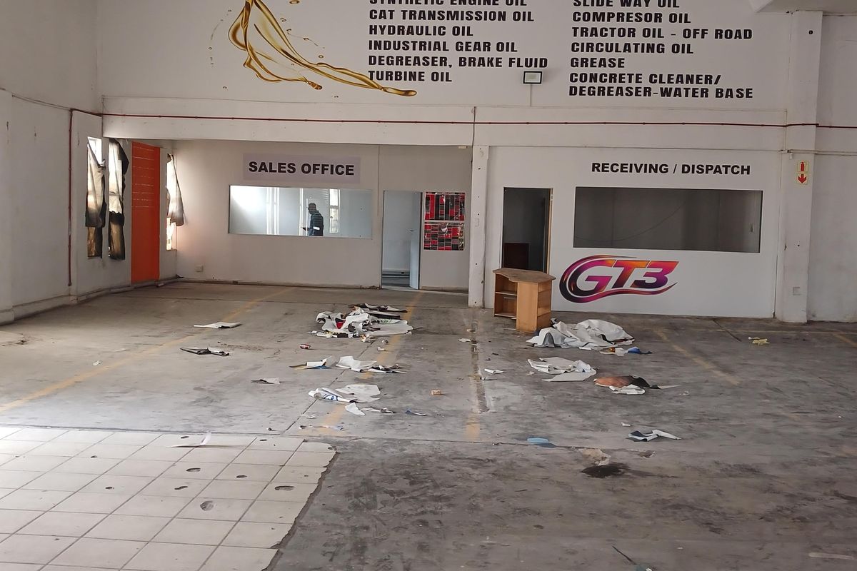 Workshop to let - Photo 4