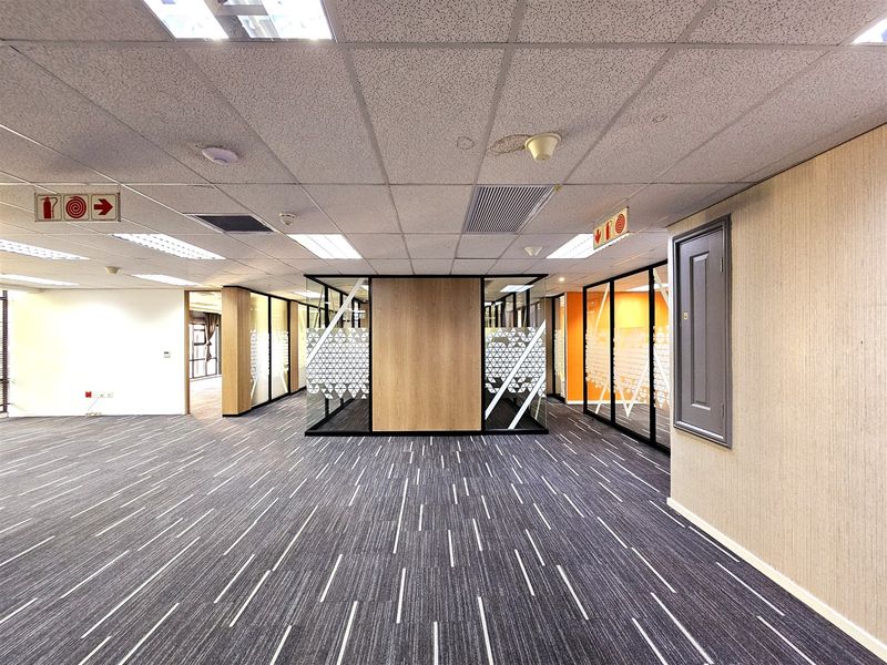 Office space to let in Silver Stream Office Park - Photo 9