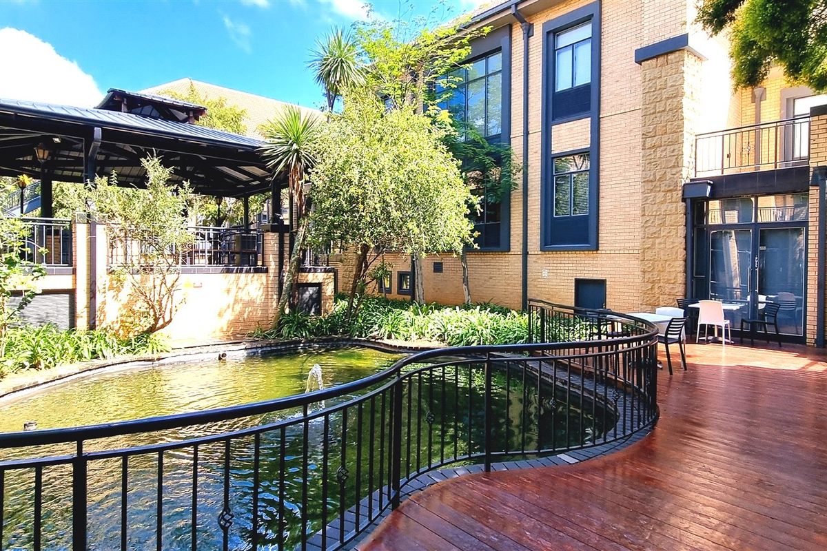 Office space to let in Silver Stream Office Park - Photo 2