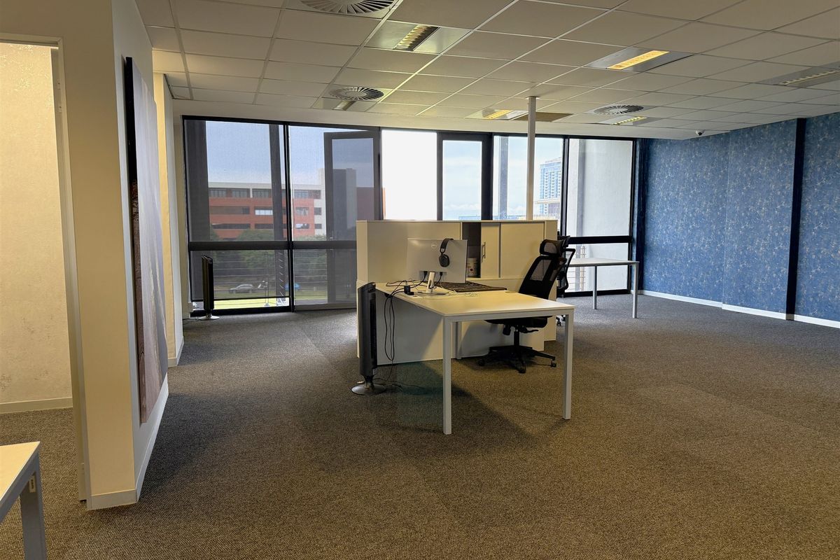 210m2 Office Space to Let in Mayfair on the Lake, Umhlanga - Photo 4