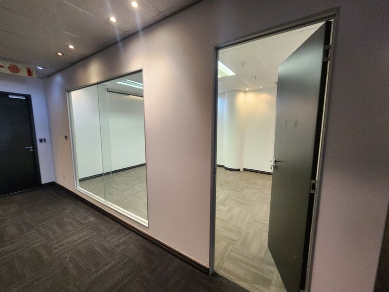 1291sqm Offices to let in Sandown, Sandton - Photo 10