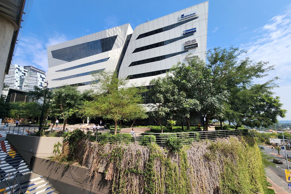 426sqm Offices space to let in Sandton - Photo 2