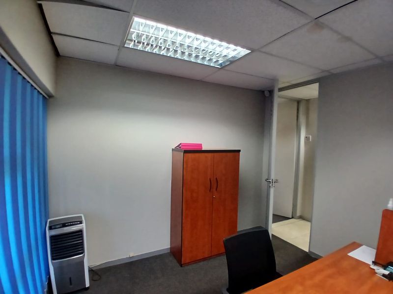 Office Space, Elevated - Photo 8
