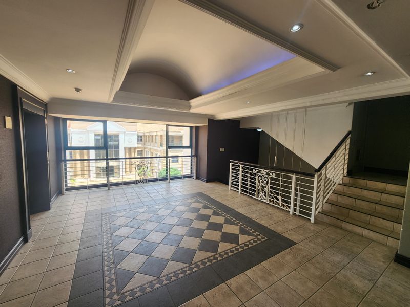 974m2 Office to let in Sandown, Sandton - Photo 2