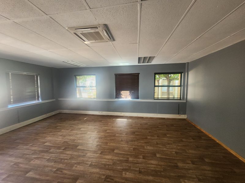 931m2 Office to let in Sandown, Sandton - Photo 6