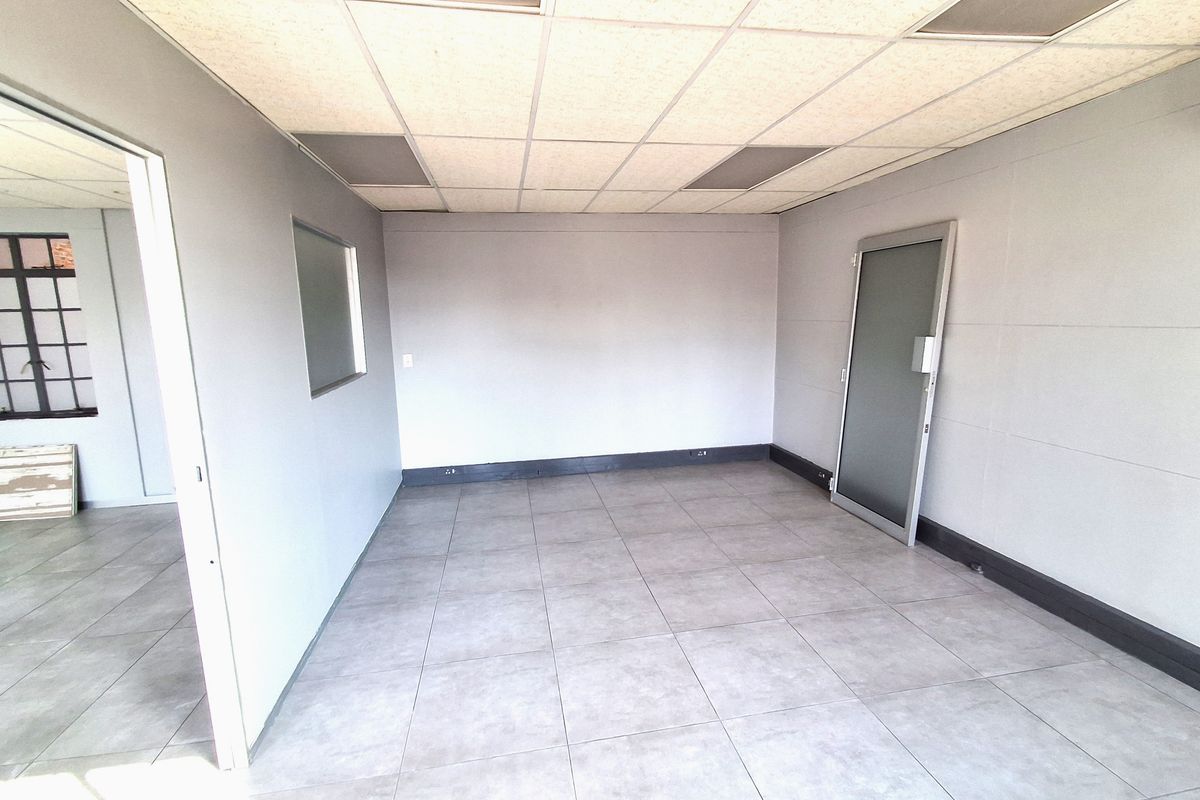 Prime Office & industrial space in Halfway House – Move-In Ready! - Photo 5