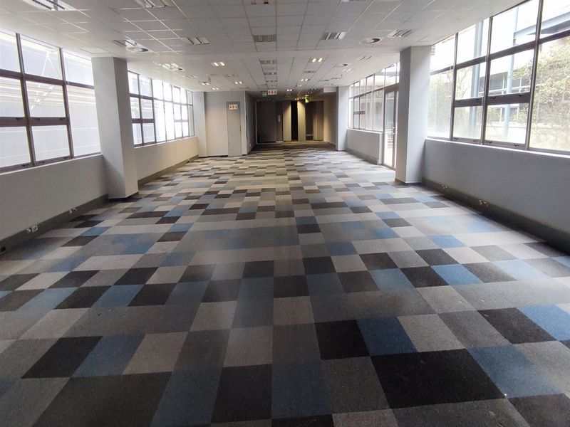 698m2 Offices to let in Rosebank - Photo 9