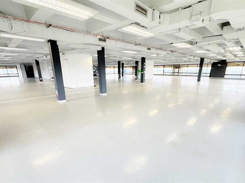Office space to let - Photo 8