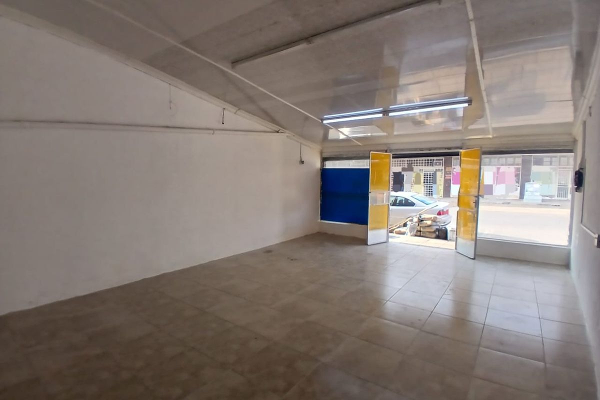 Small Space, Smart Business - Photo 2