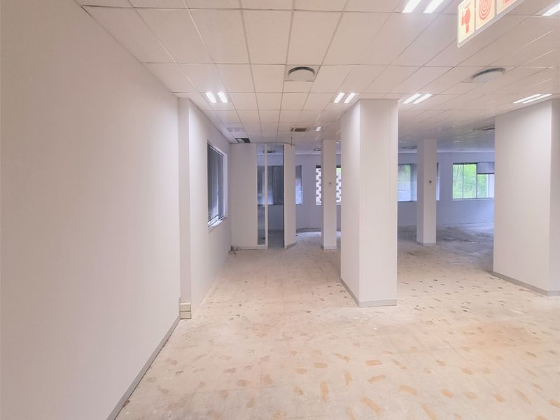Office space to let in Country Club Estate - Photo 5