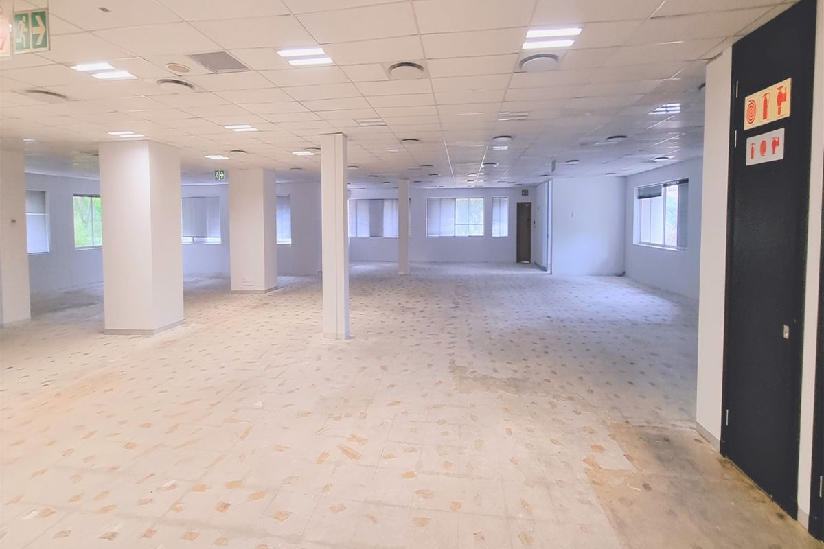 Office space to let in Country Club Estate - Photo 4
