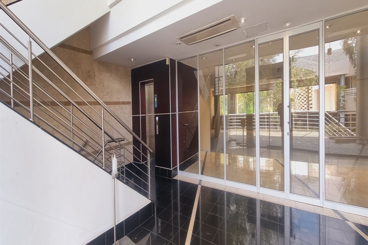 Office space to let in Country Club Estate - Photo 2