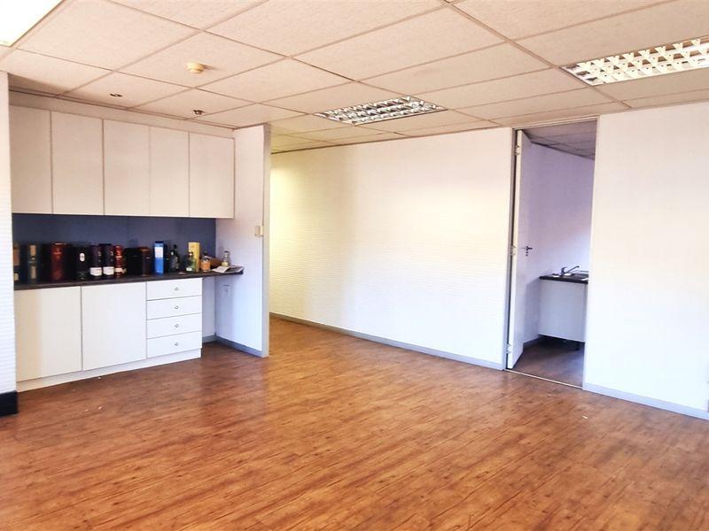 Office space to let in La Rocca Office Park - Photo 3