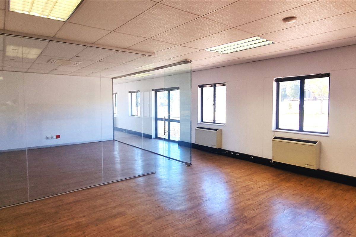 Office space to let in La Rocca Office Park - Photo 2