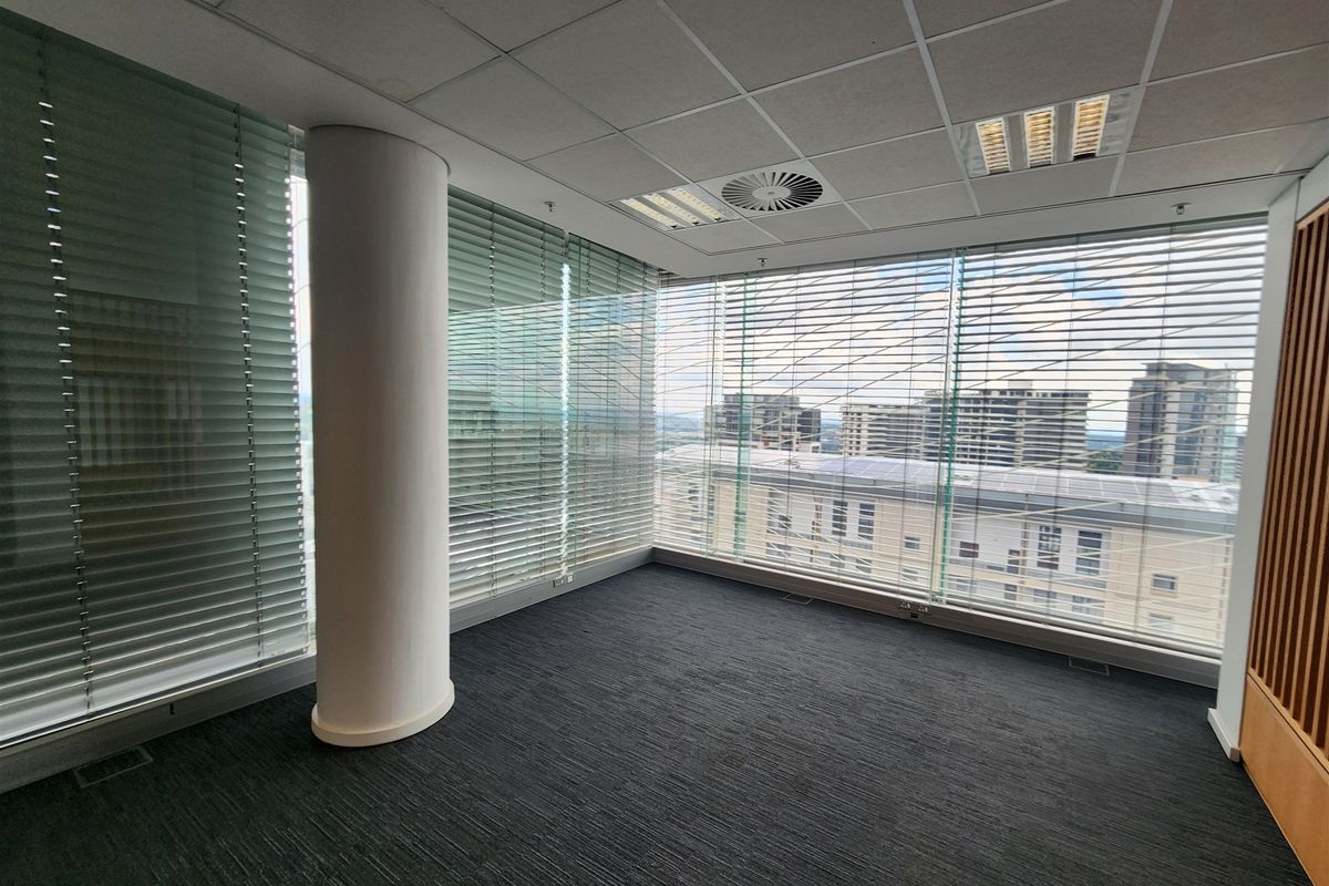607sqm Office space to let in Sandton - Photo 4