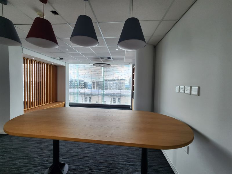 607sqm Office space to let in Sandton - Photo 5