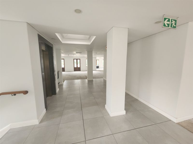 1314.12sqm Office space to let in Strathavon, Sandton - Photo 4